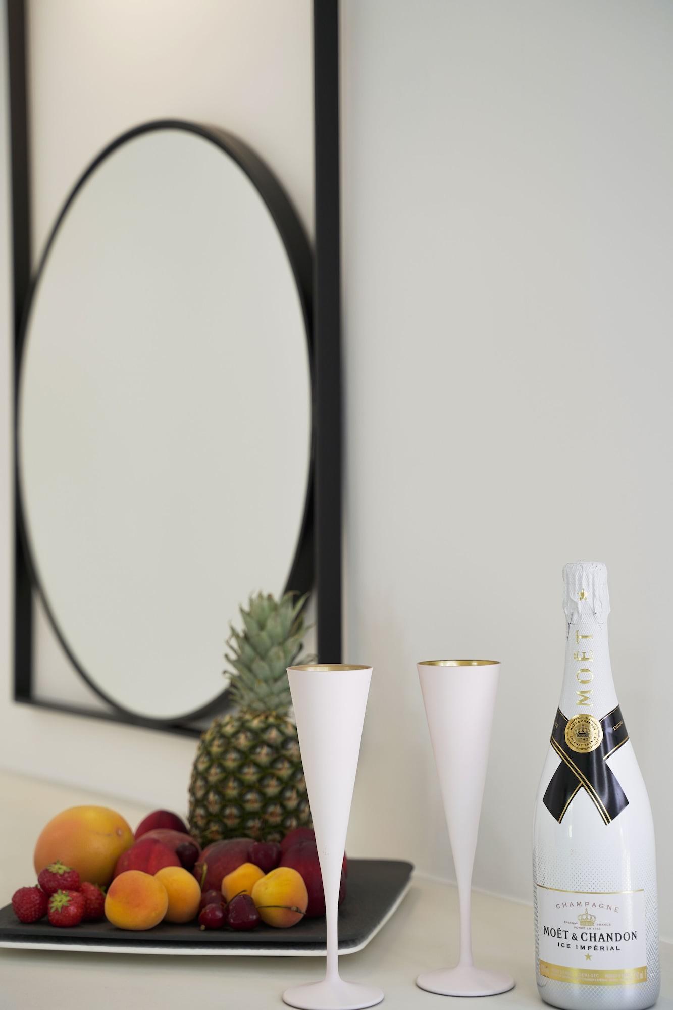 Kamári King'S Suites מראה חיצוני תמונה